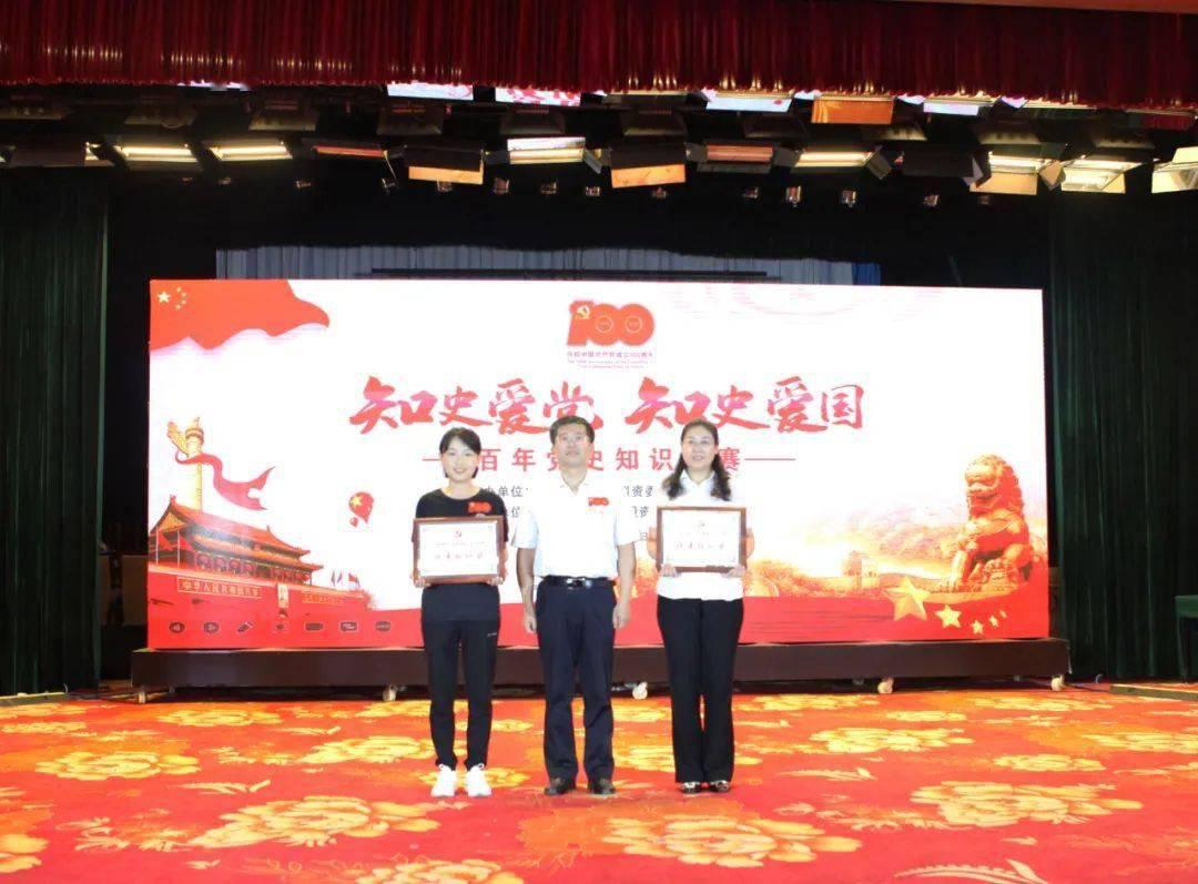 市新联分会组织开展“迎新春 送万福”送春联活动